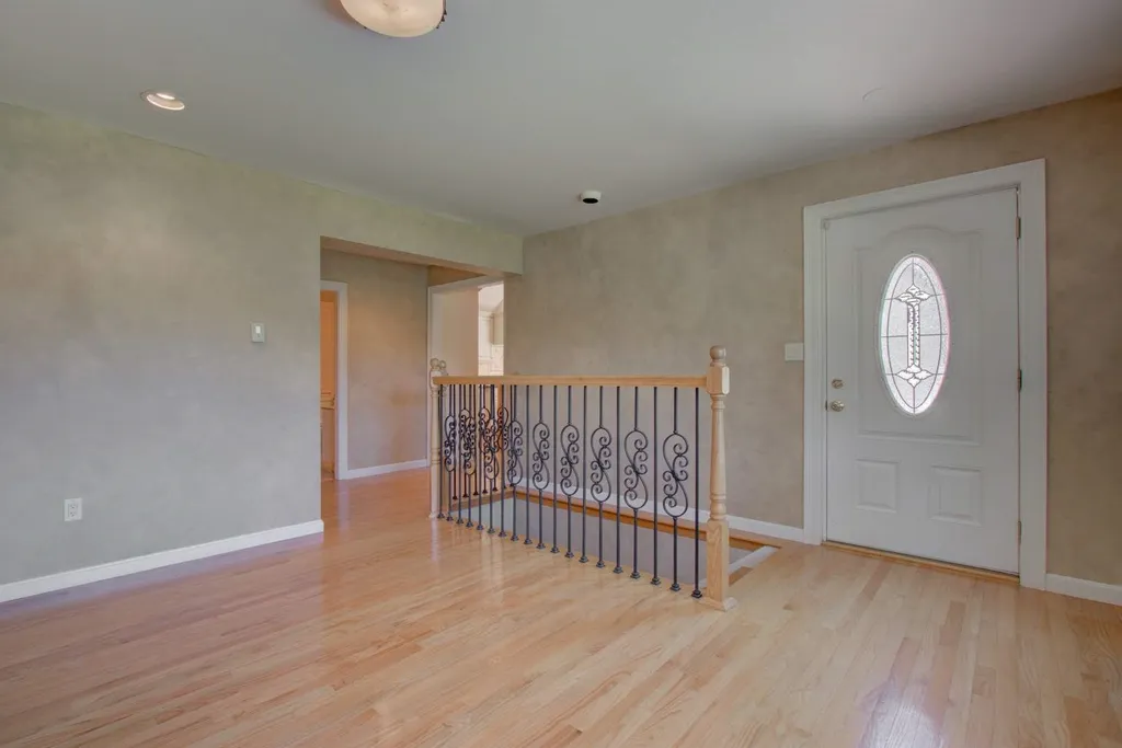 78 Post Road North Hampton NH 03862