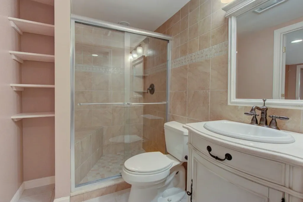 78 Post Road North Hampton NH 03862