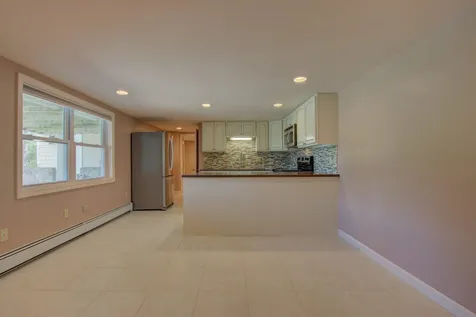 78 Post Road North Hampton NH 03862