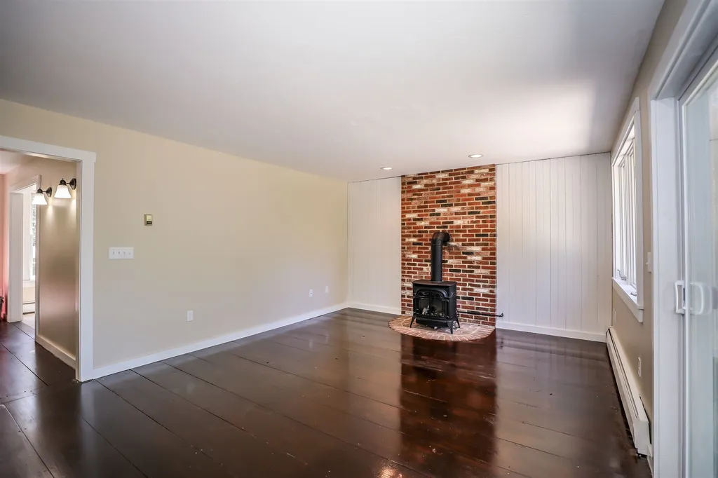 135 Hoit Road Concord NH 03301