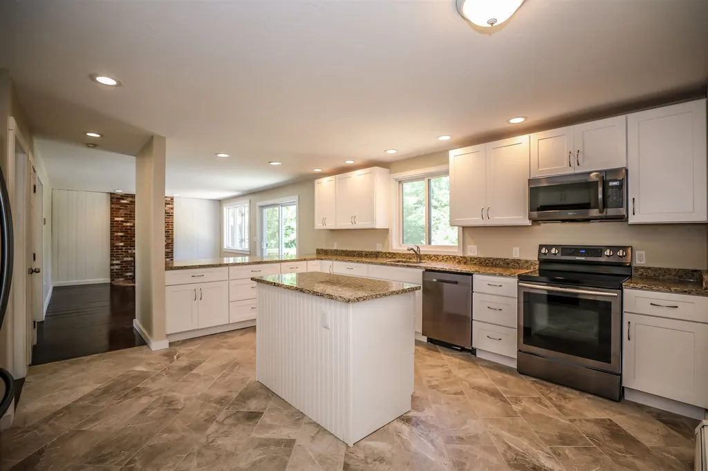 135 Hoit Road Concord NH 03301