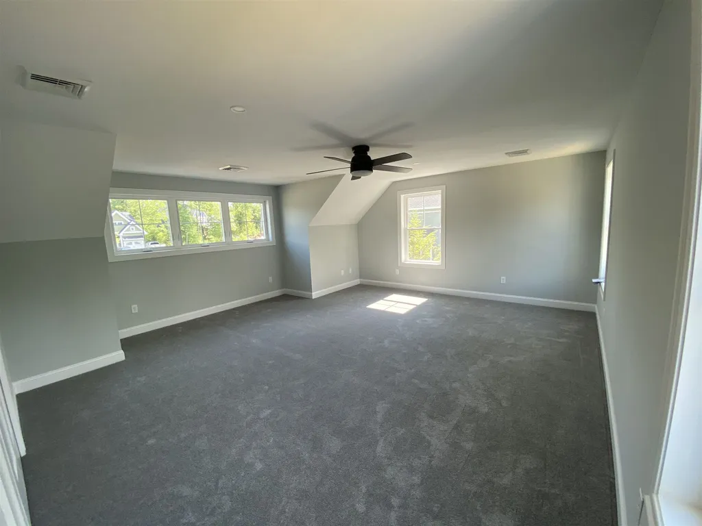 102 Haven Drive Auburn NH 03032