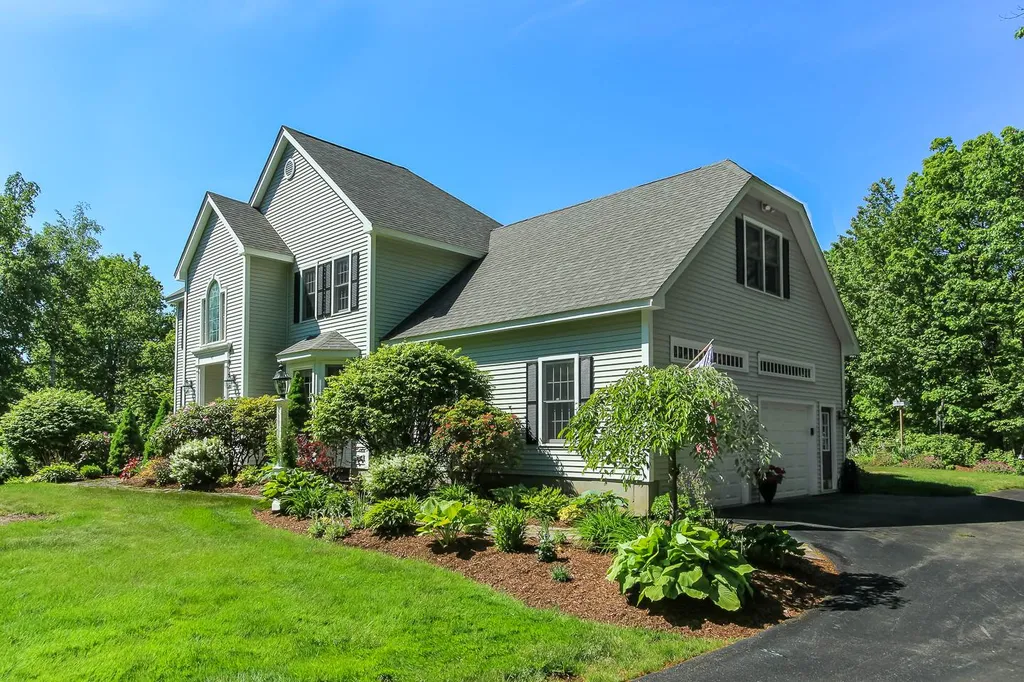 42 Cortland Drive Bedford NH 03110