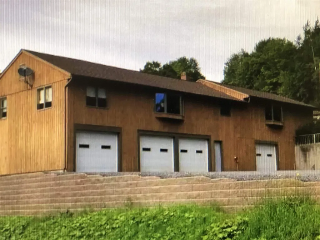 23 Coffin Road St. Johnsbury VT 05819