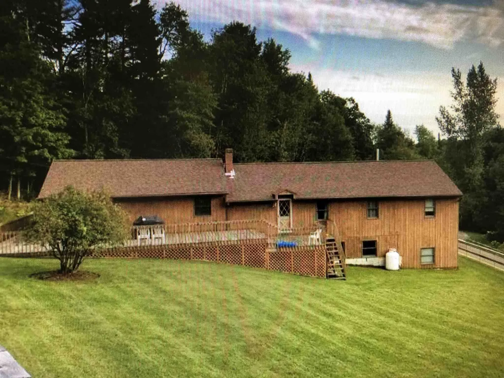 23 Coffin Road St. Johnsbury VT 05819