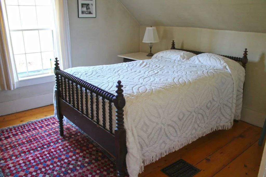 1090 Hells Peak Road Londonderry VT 05148