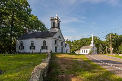 3 Wild Pasture Road Kensington NH 03833