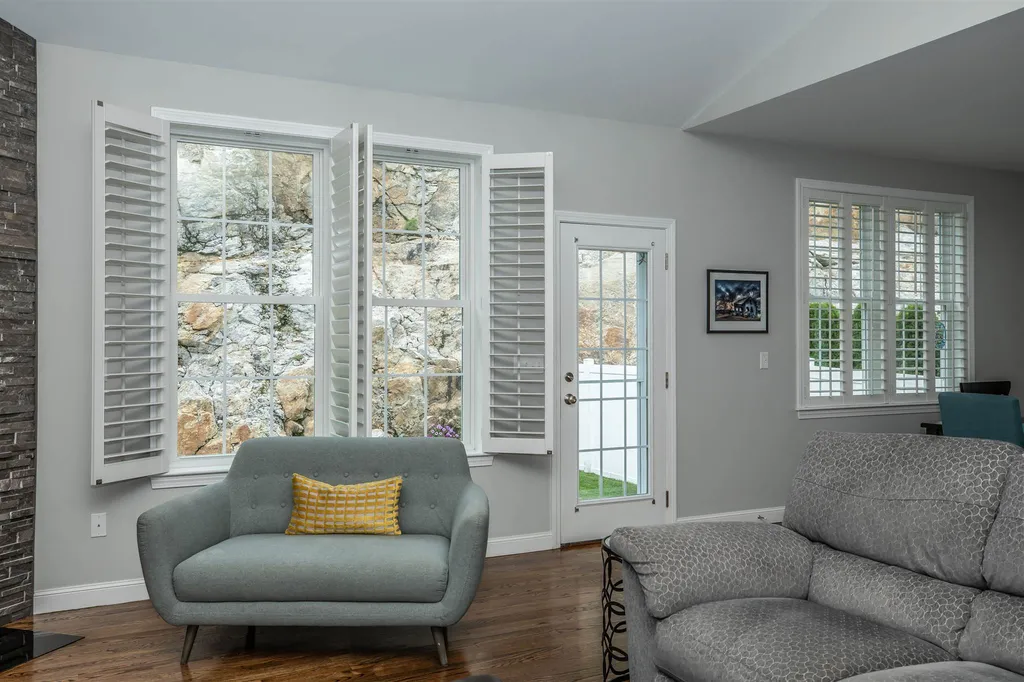 152 Sylvan Lane Manchester NH 03102