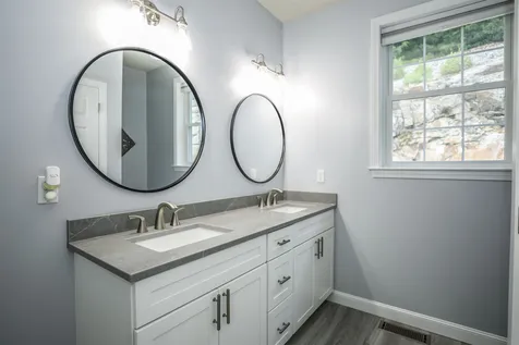 152 Sylvan Lane Manchester NH 03102