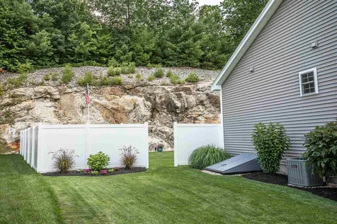 152 Sylvan Lane Manchester NH 03102