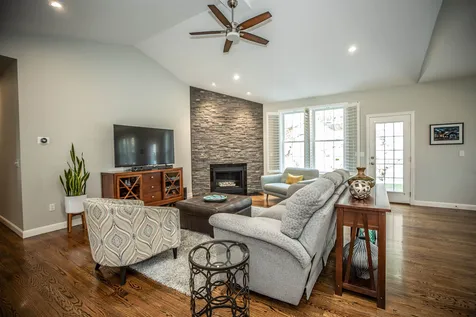 152 Sylvan Lane Manchester NH 03102