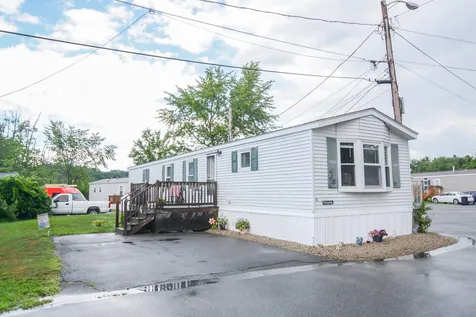 36 Brookwood Drive Salem NH 03079