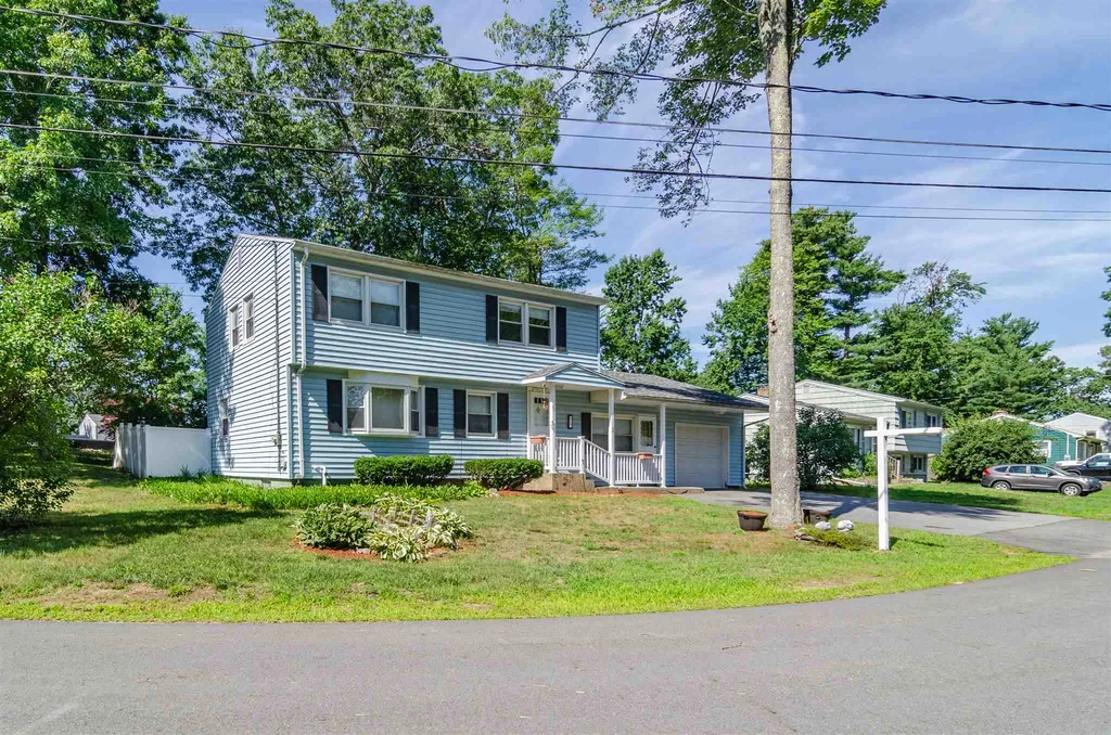 17 Windward Terrace Salem NH 03079