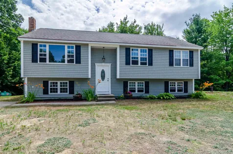 4 Cobblestone Lane Sandown NH 03873
