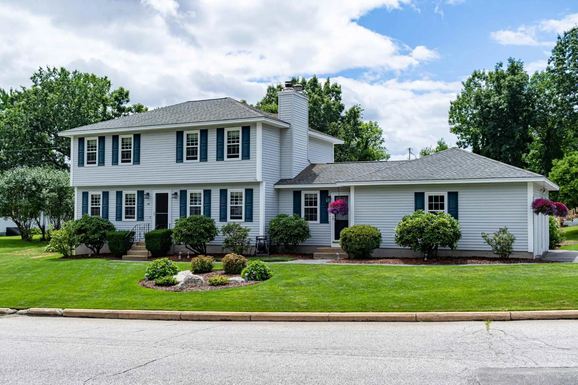 44 Christy Lane Manchester NH 03104