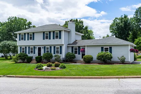 44 Christy Lane Manchester NH 03104