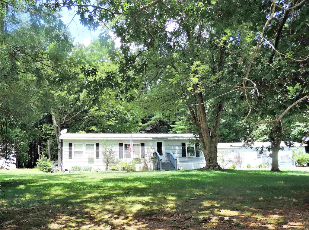 7 Hemlock Drive Danville NH 03819
