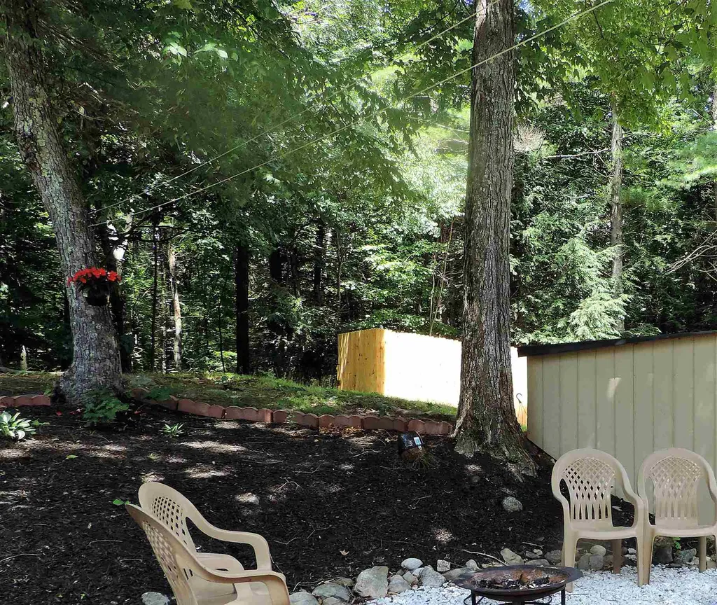 7 Hemlock Drive Danville NH 03819