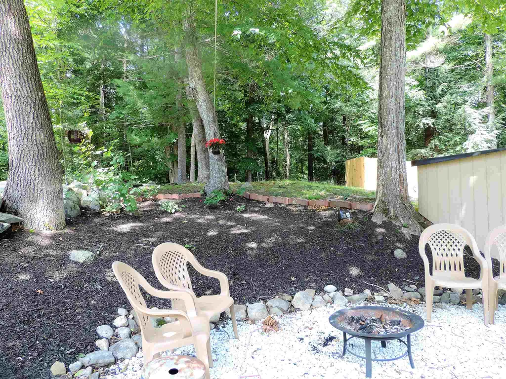 7 Hemlock Drive Danville NH 03819