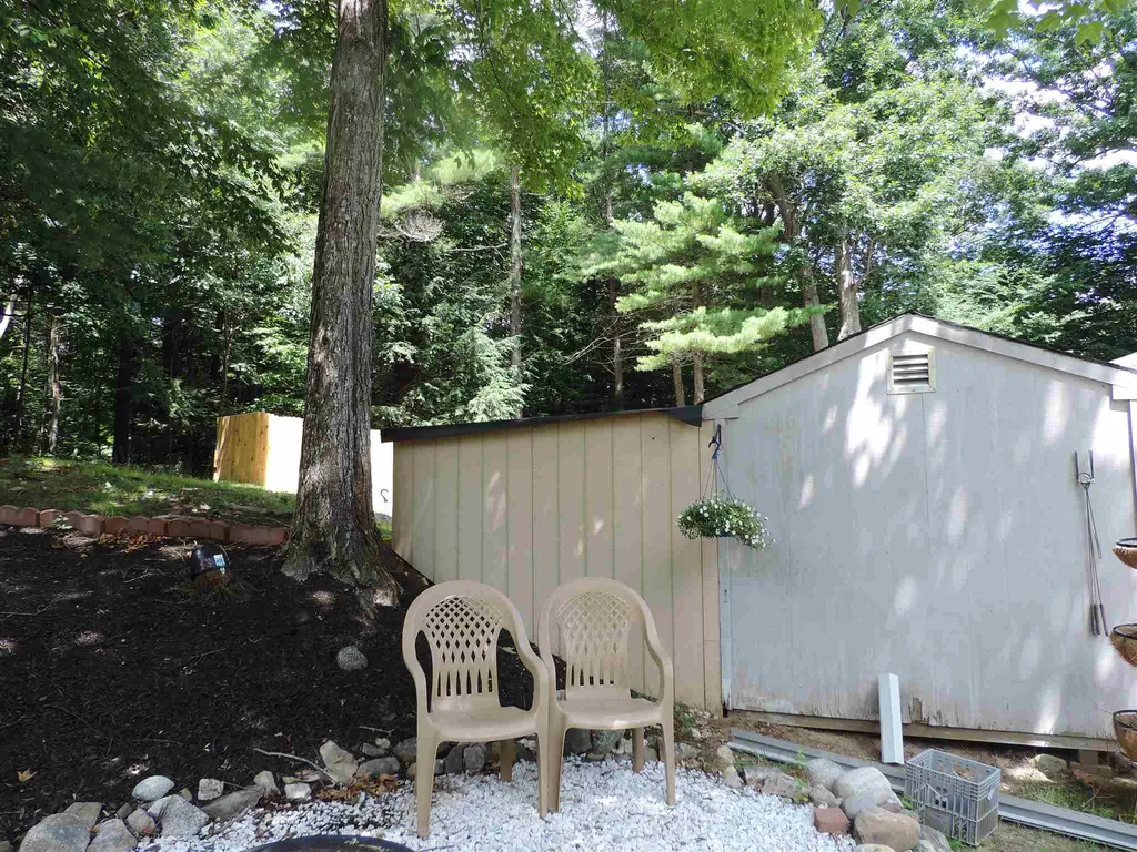 7 Hemlock Drive Danville NH 03819