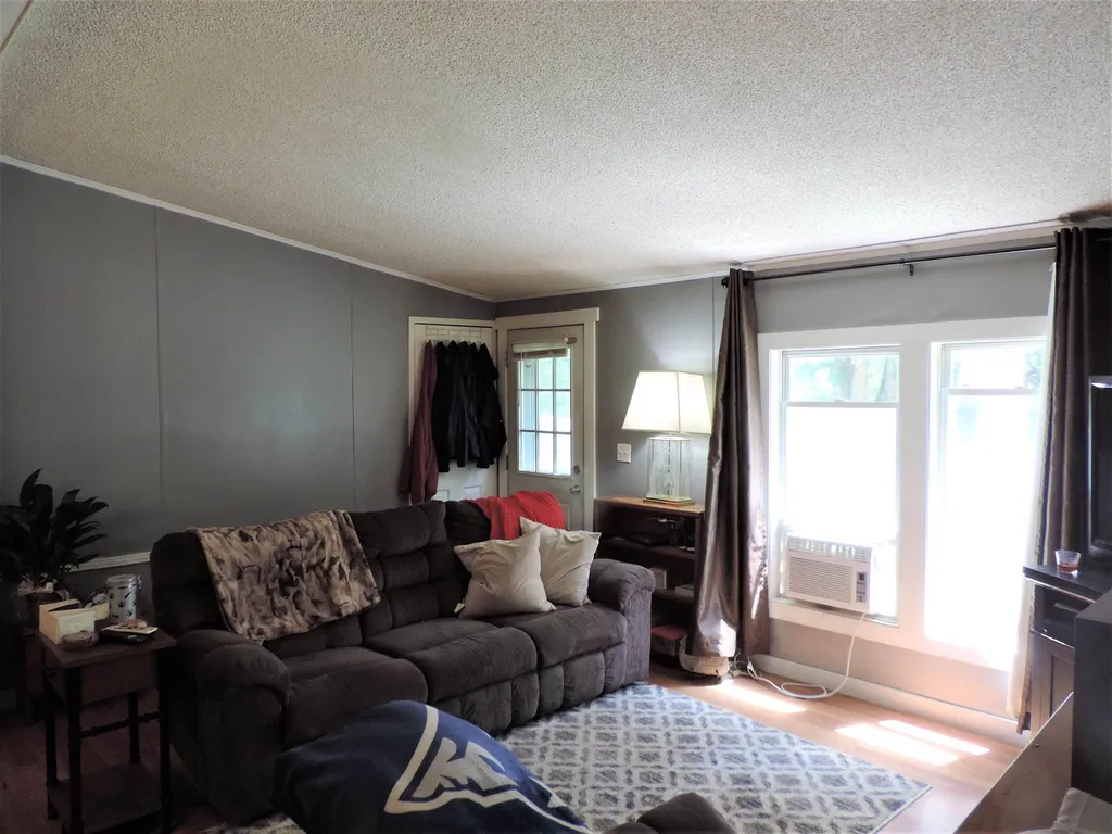 7 Hemlock Drive Danville NH 03819