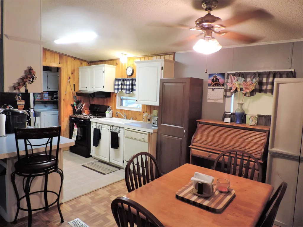 7 Hemlock Drive Danville NH 03819