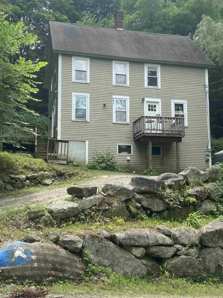 29 Bear Hill Road Hillsborough NH 03244