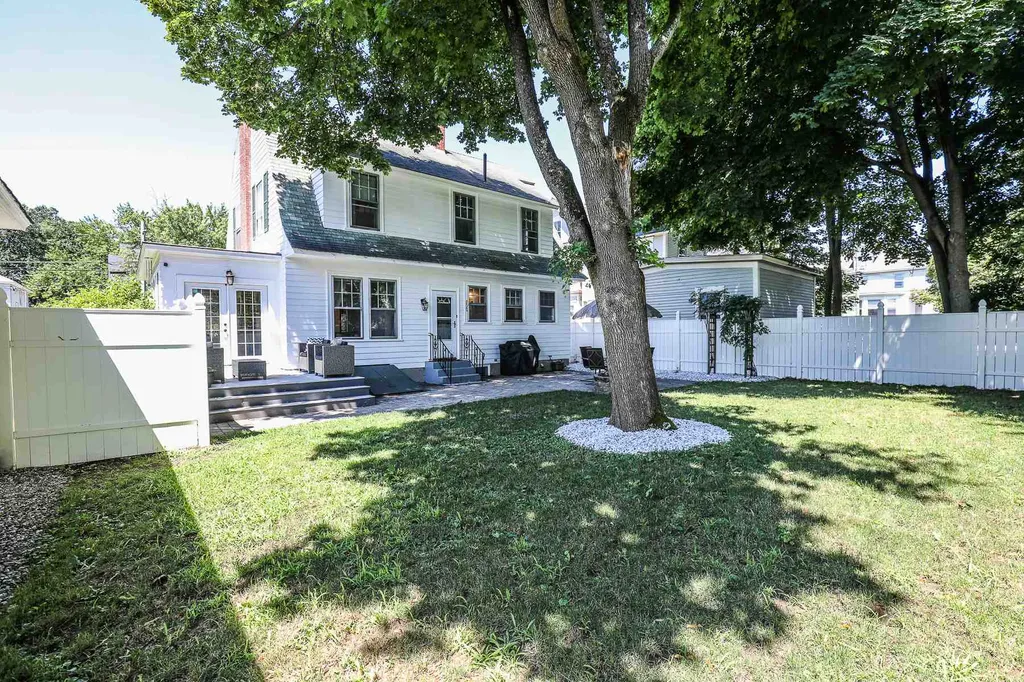 83 N Adams Street Manchester NH 03104