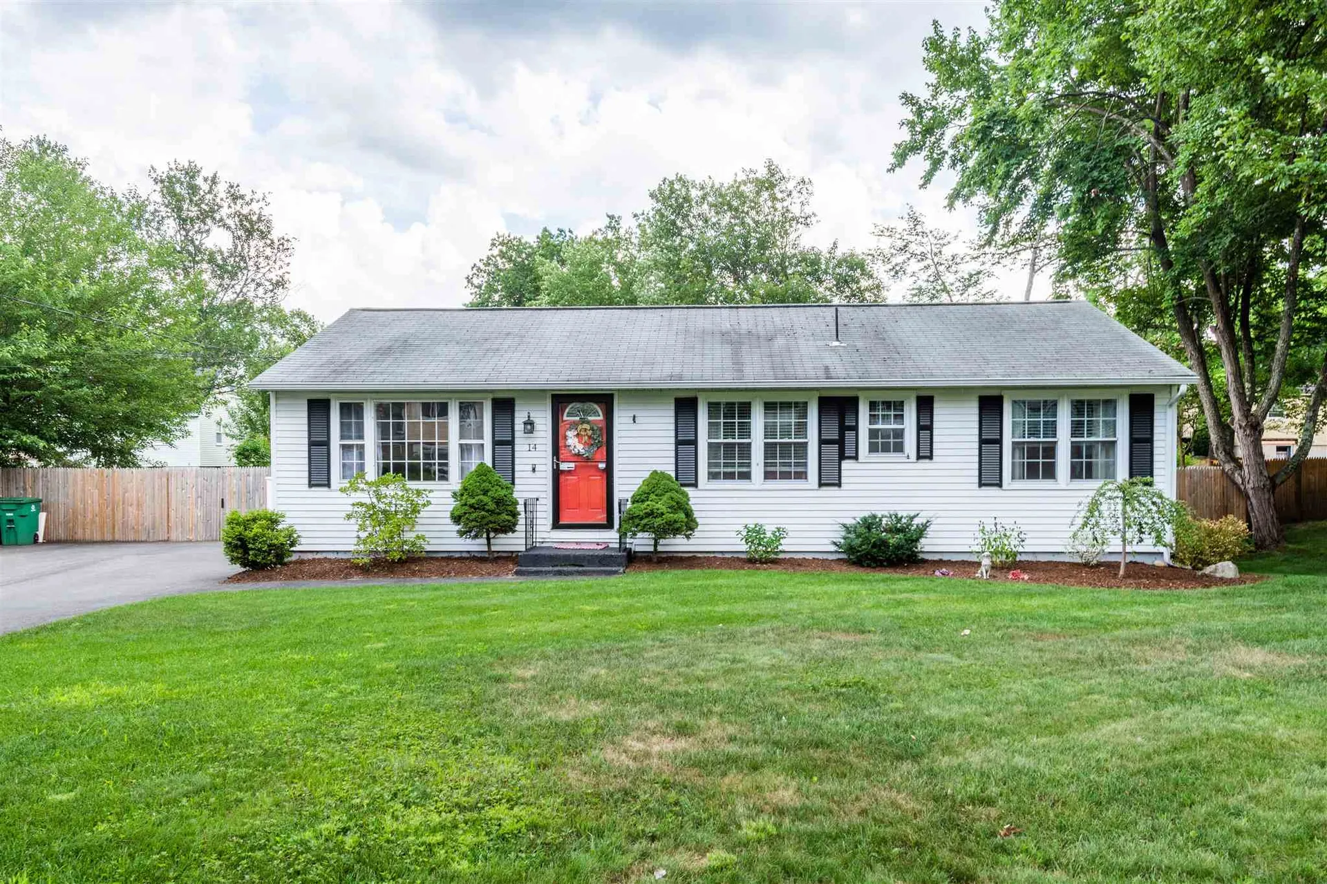 14 Carmine Road Nashua NH 03063