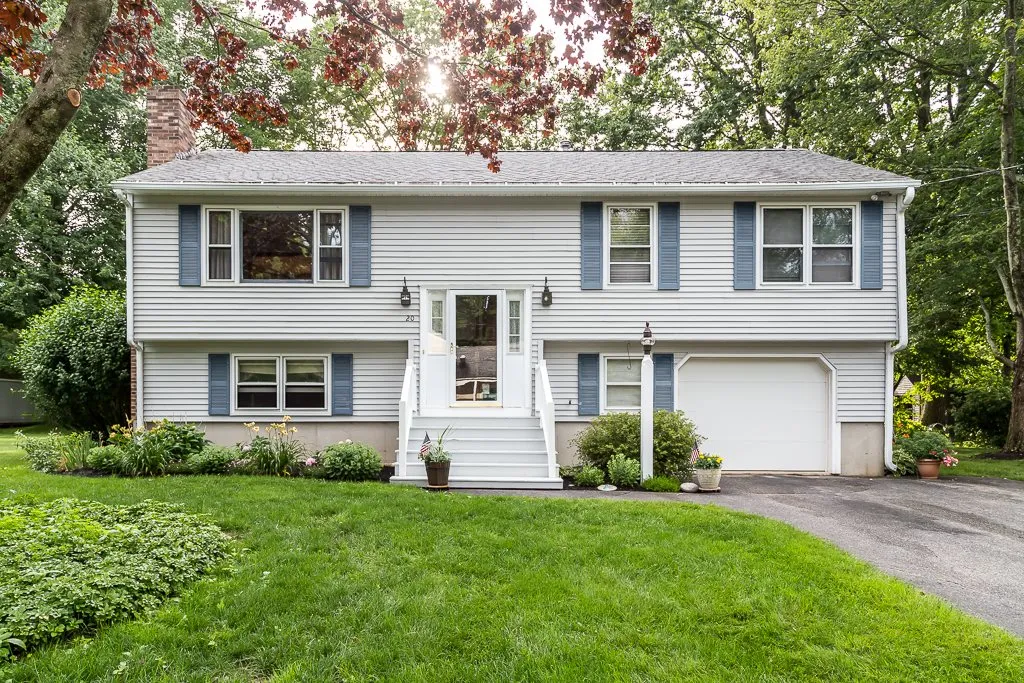 20 Hedman Avenue Hampton NH 03842