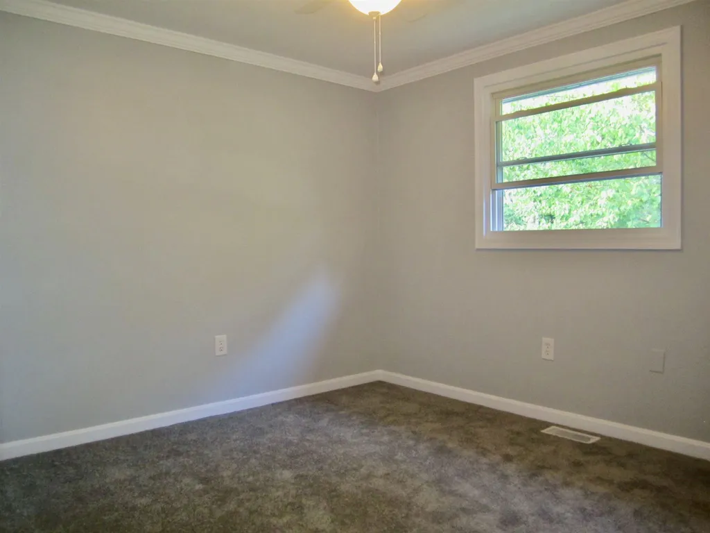 52 Hermsdorf Avenue Goffstown NH 03045
