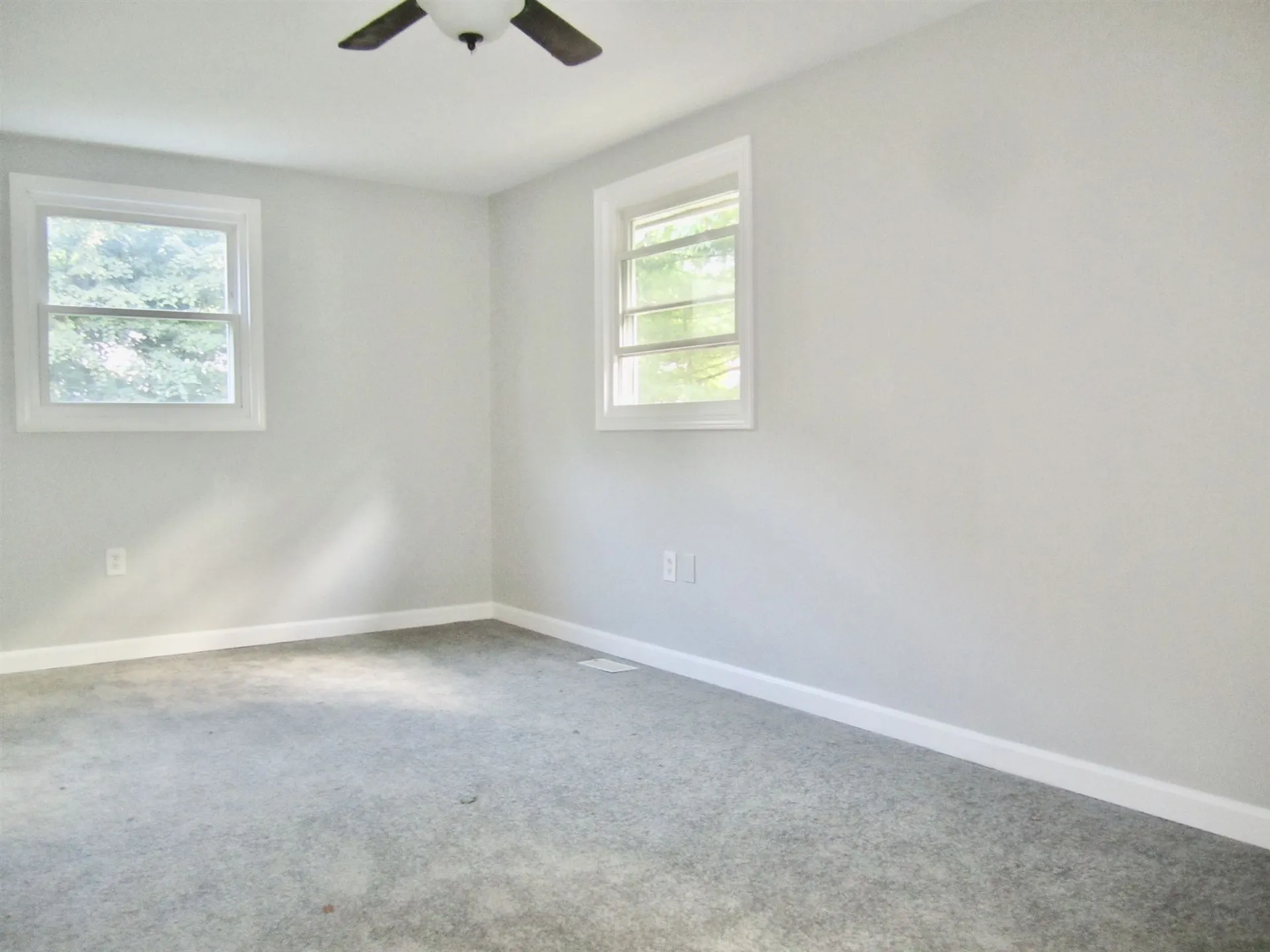 52 Hermsdorf Avenue Goffstown NH 03045