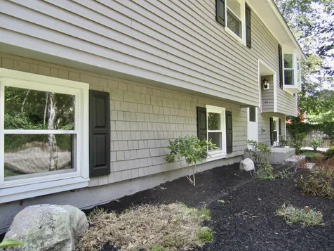 52 Hermsdorf Avenue Goffstown NH 03045