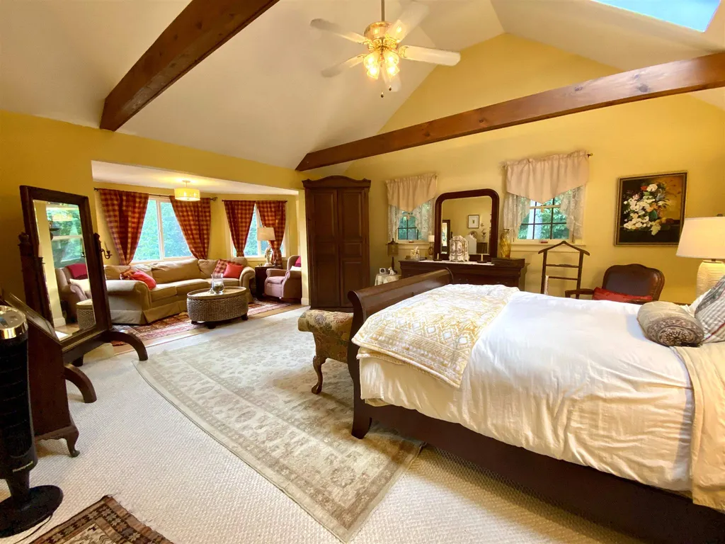 698 Cherry Valley Road Gilford NH 03249