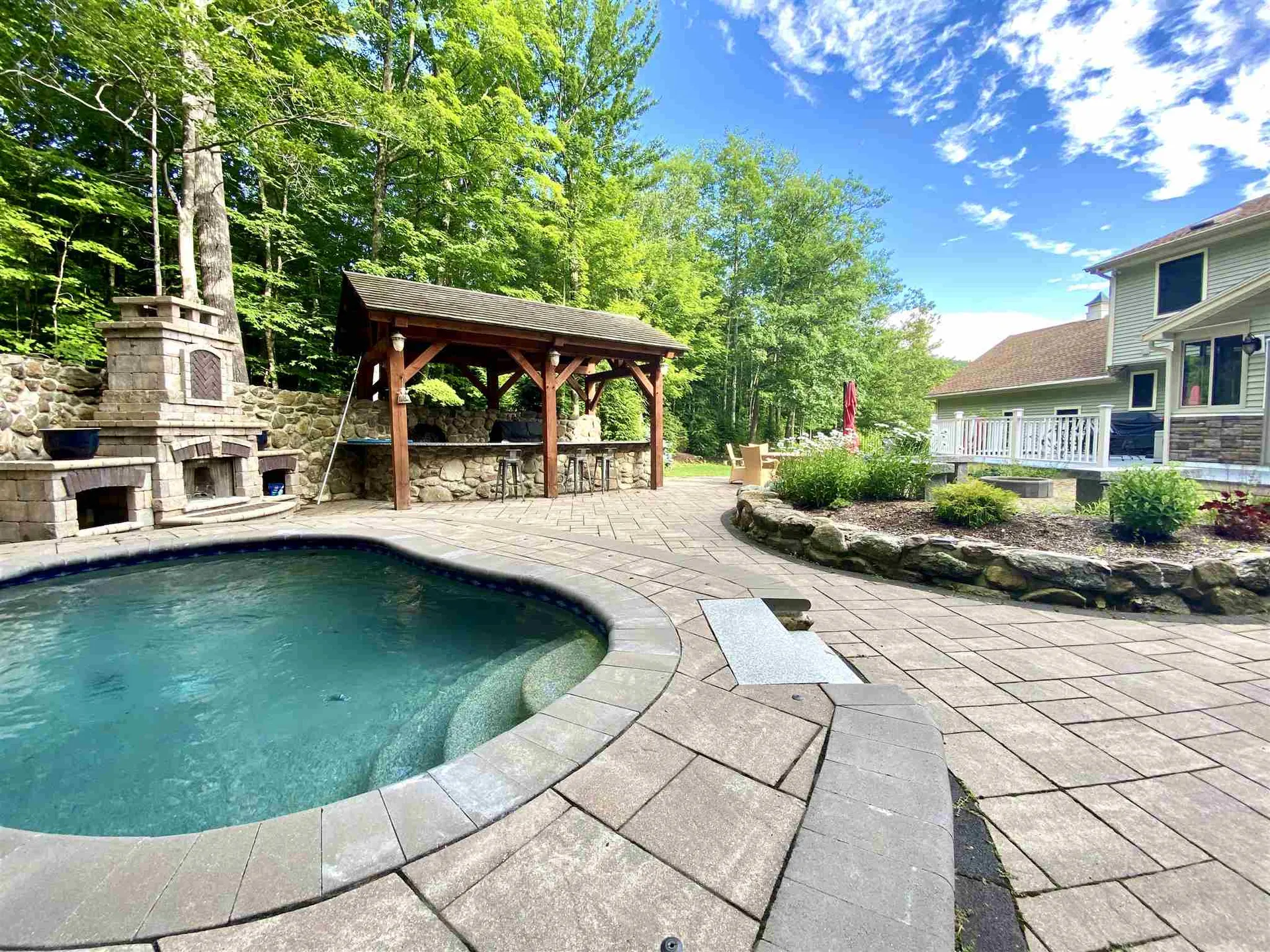 698 Cherry Valley Road Gilford NH 03249