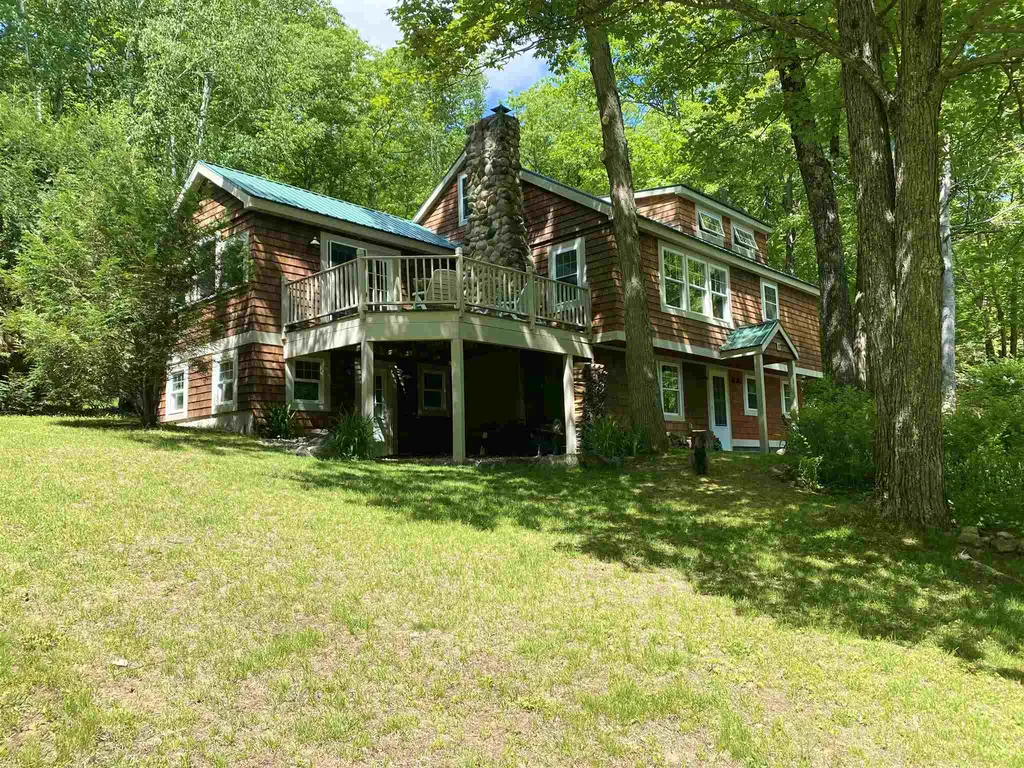 33 Range Road Holderness NH 03245