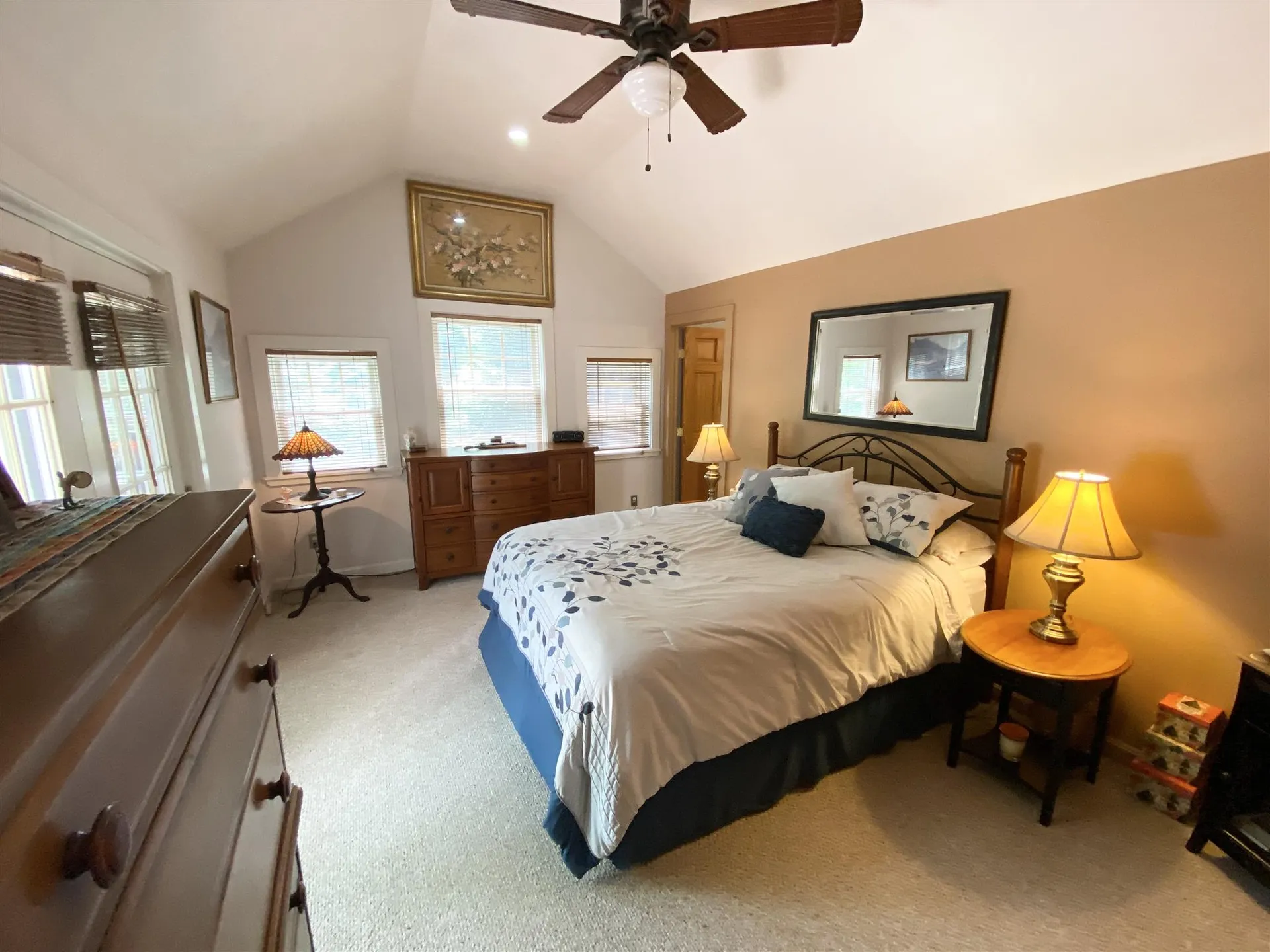 33 Range Road Holderness NH 03245