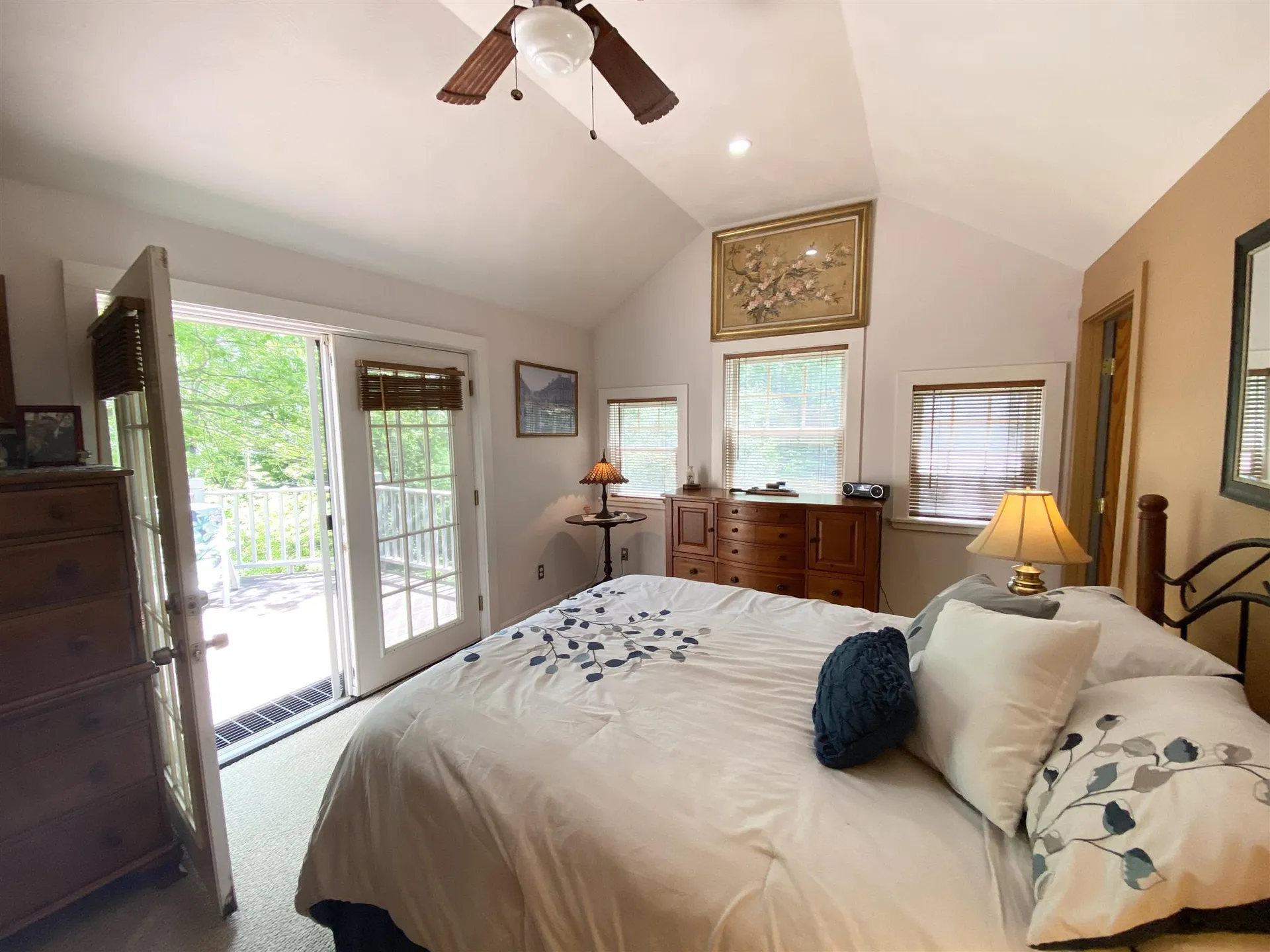 33 Range Road Holderness NH 03245