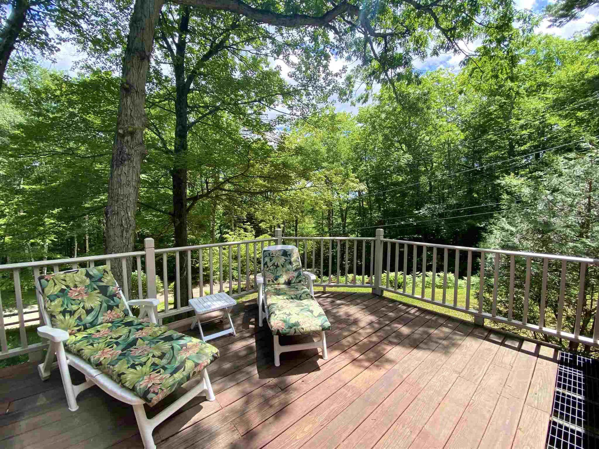 33 Range Road Holderness NH 03245