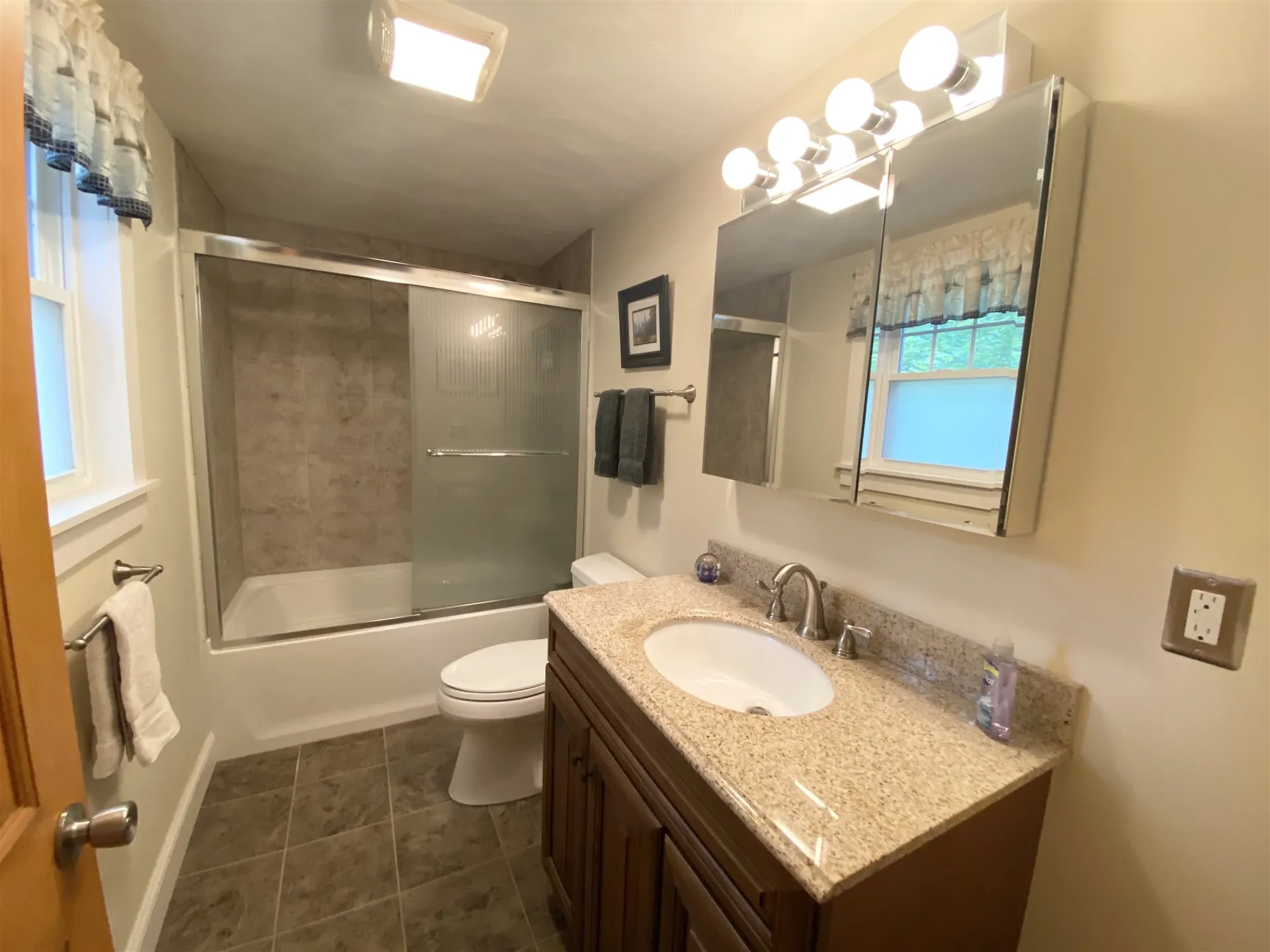 33 Range Road Holderness NH 03245