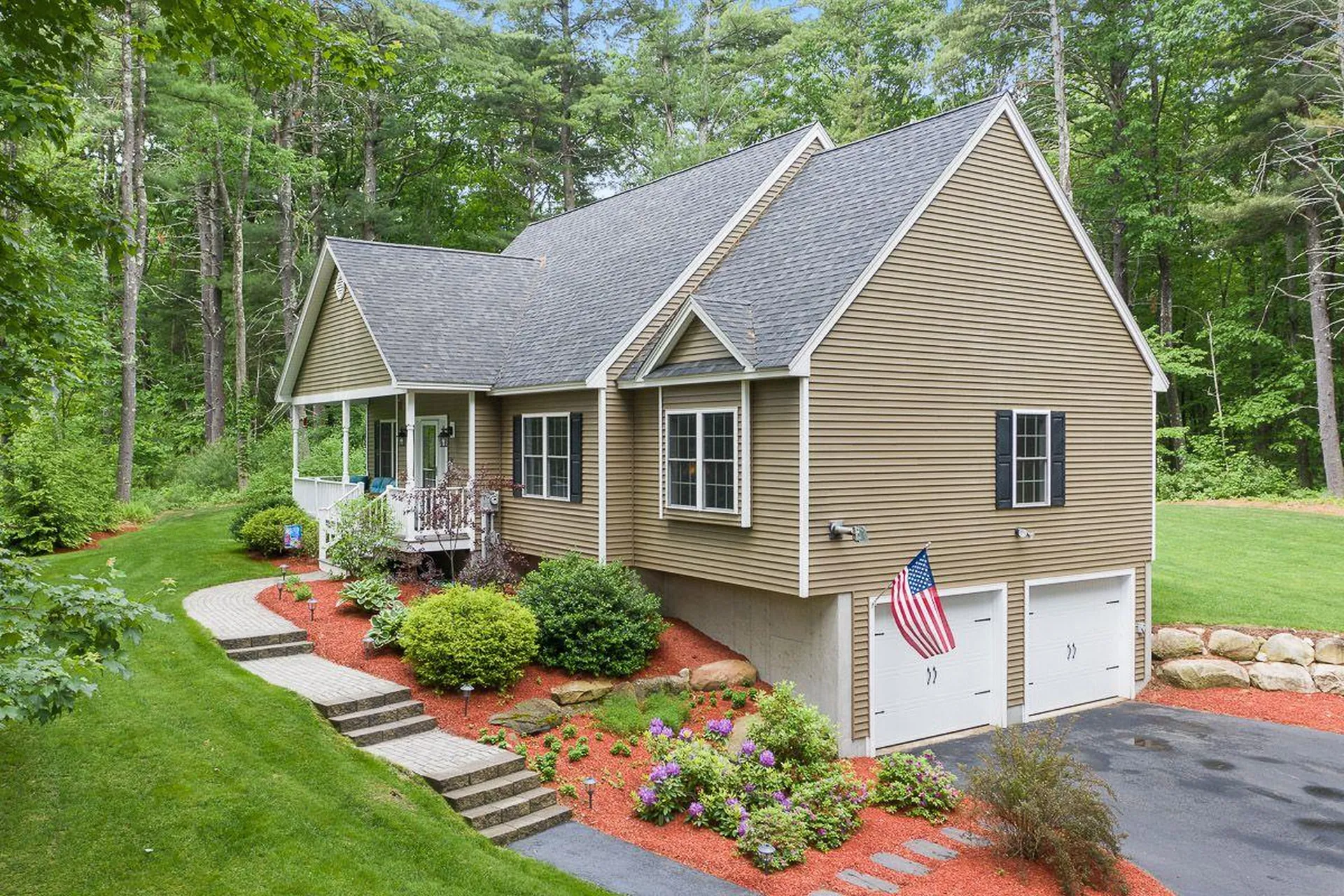 44 Frontier Drive Pelham NH 03076