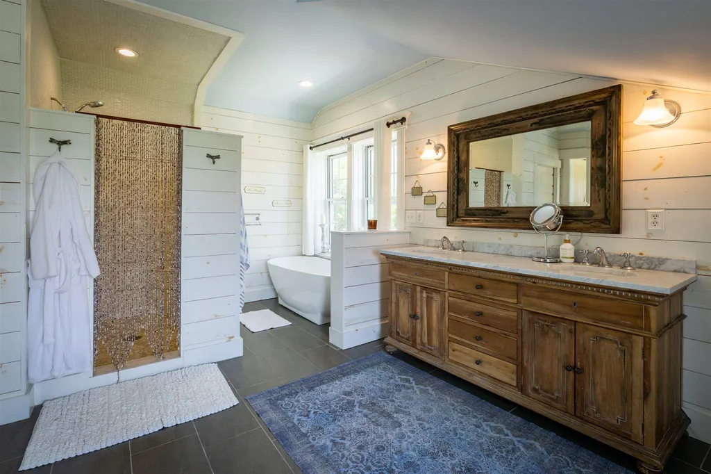 6529 Spear Street Shelburne VT 05482