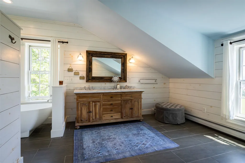 6529 Spear Street Shelburne VT 05482