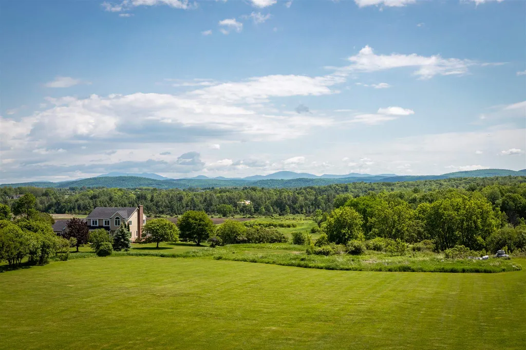 6529 Spear Street Shelburne VT 05482
