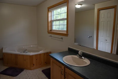 10 Mallard Drive Canaan NH 03741