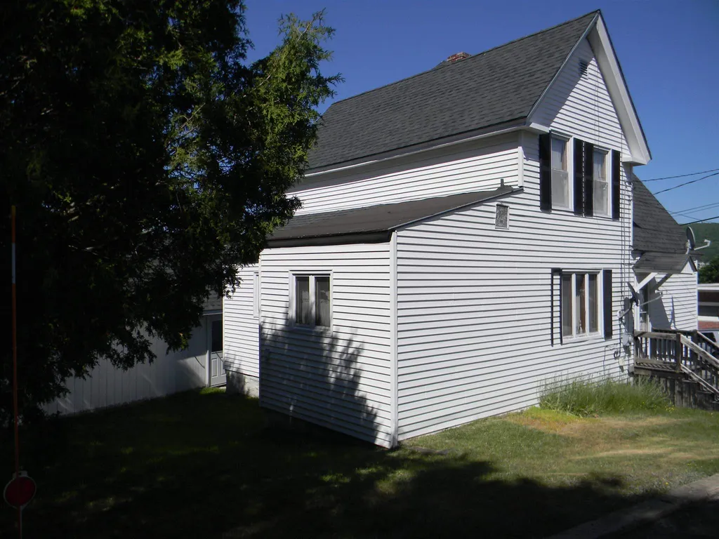 665 2nd Avenue Berlin NH 03570