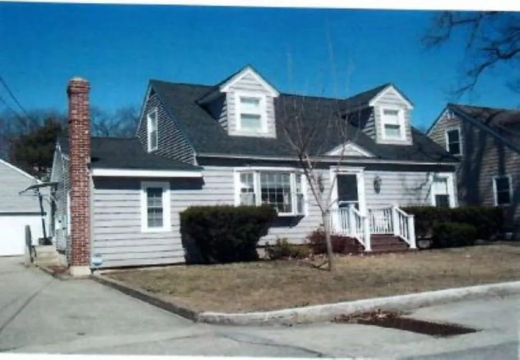 290 Seames Drive Manchester NH 03103