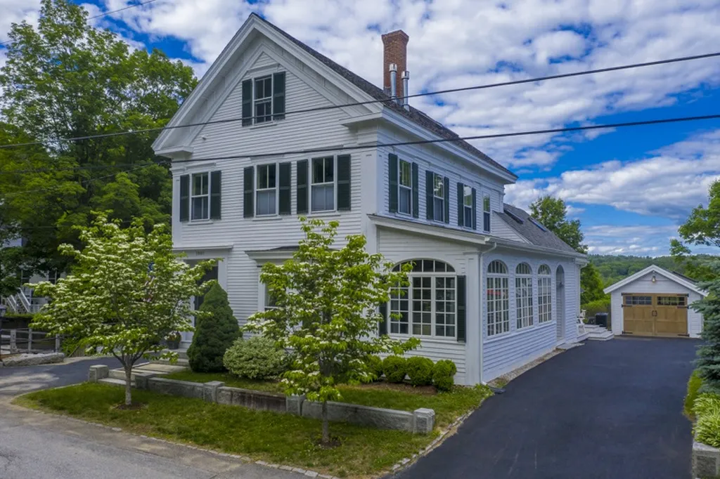 9 Highland Street Meredith NH 03253