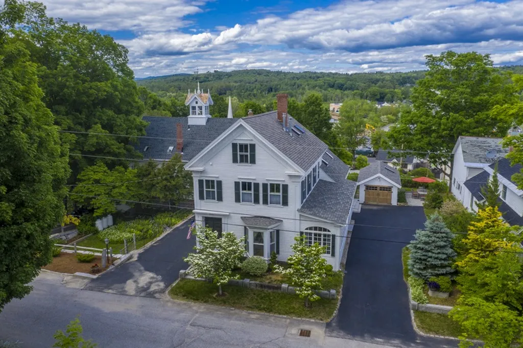 9 Highland Street Meredith NH 03253