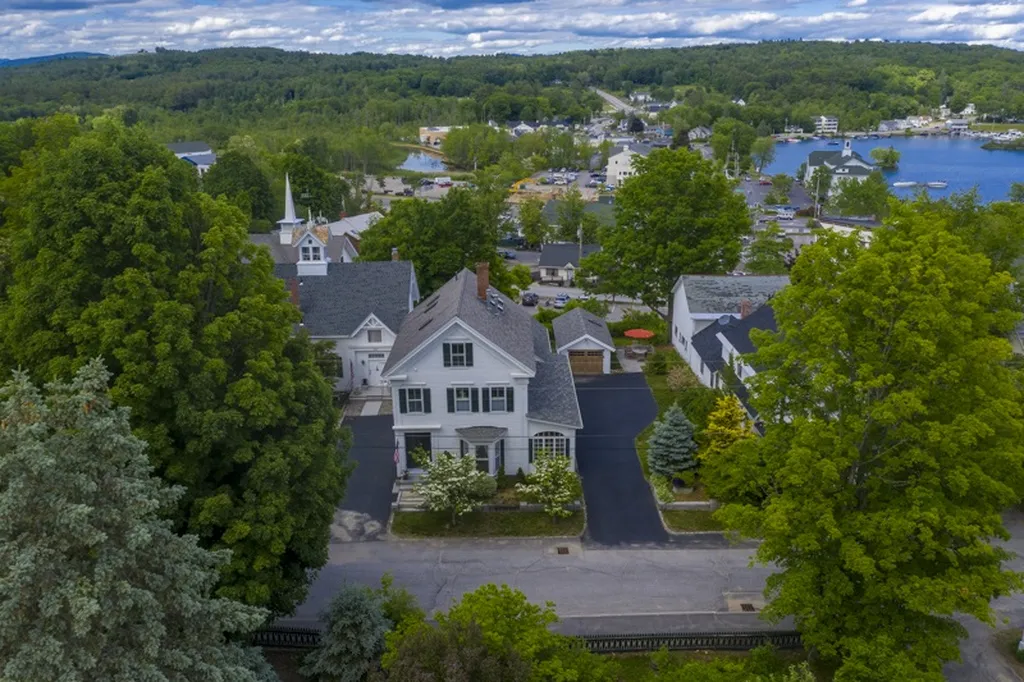 9 Highland Street Meredith NH 03253